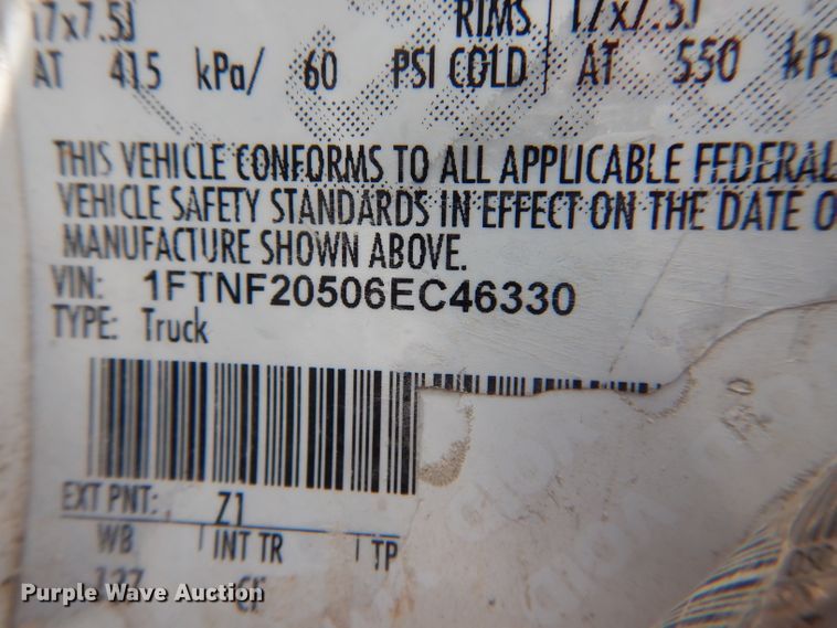 image for item DF3152 2006 Ford F250 Super Duty XL  pickup truck