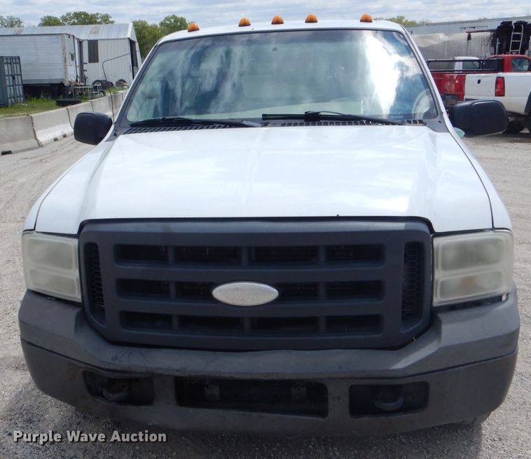 image for item DF3154 2006 Ford F250 Super Duty XL  pickup truck