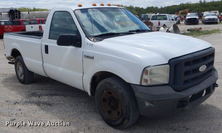 image for item DF3154 2006 Ford F250 Super Duty XL  pickup truck