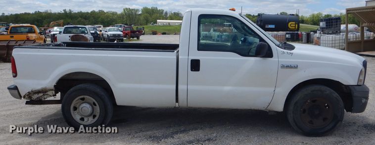 image for item DF3154 2006 Ford F250 Super Duty XL  pickup truck