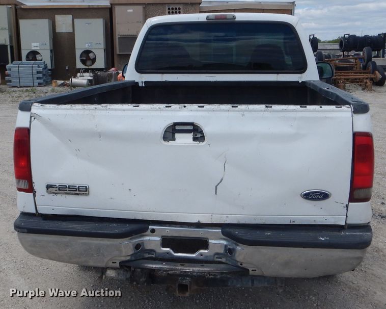 image for item DF3154 2006 Ford F250 Super Duty XL  pickup truck