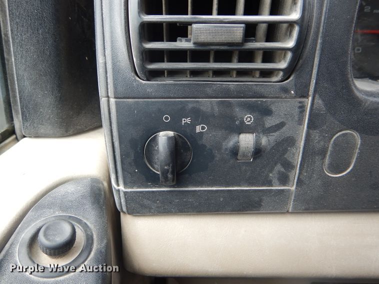 image for item DF3154 2006 Ford F250 Super Duty XL  pickup truck