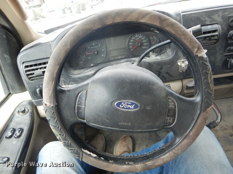 image for item DF3154 2006 Ford F250 Super Duty XL  pickup truck