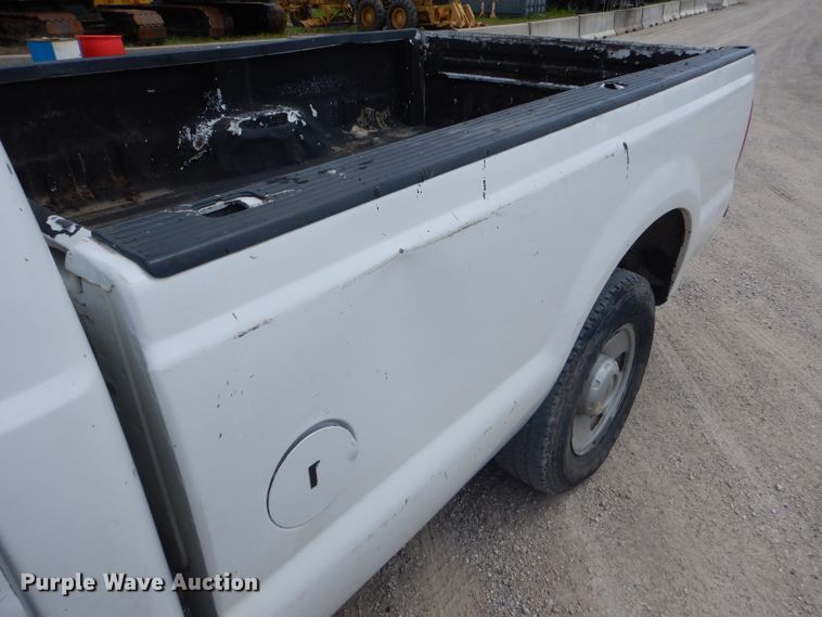 image for item DF3154 2006 Ford F250 Super Duty XL  pickup truck