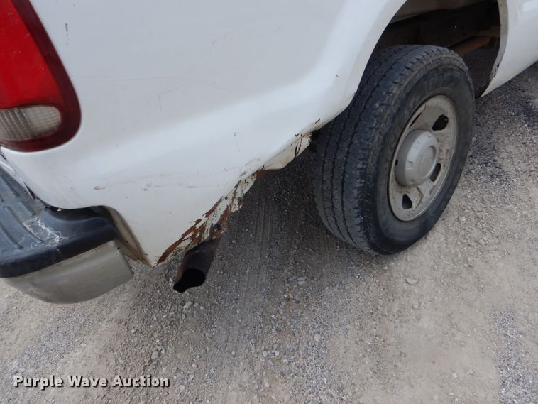 image for item DF3154 2006 Ford F250 Super Duty XL  pickup truck