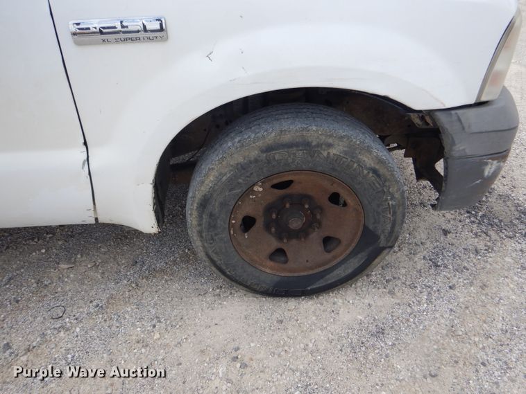 image for item DF3154 2006 Ford F250 Super Duty XL  pickup truck