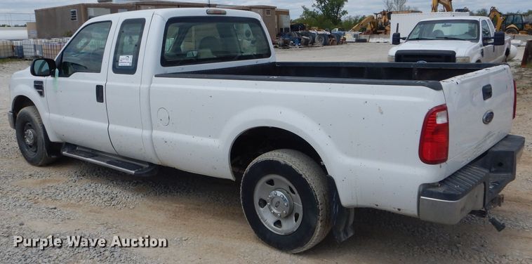 image for item DF3155 2006 Ford F250 Super Duty XL  pickup truck