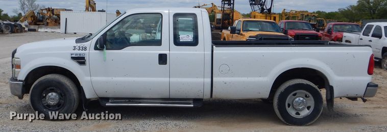 image for item DF3155 2006 Ford F250 Super Duty XL  pickup truck
