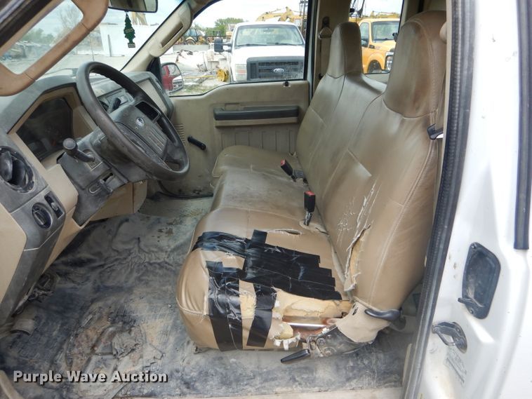 image for item DF3155 2006 Ford F250 Super Duty XL  pickup truck