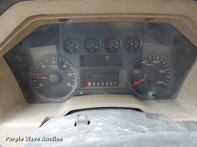 image for item DF3155 2006 Ford F250 Super Duty XL  pickup truck