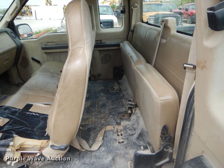 image for item DF3155 2006 Ford F250 Super Duty XL  pickup truck