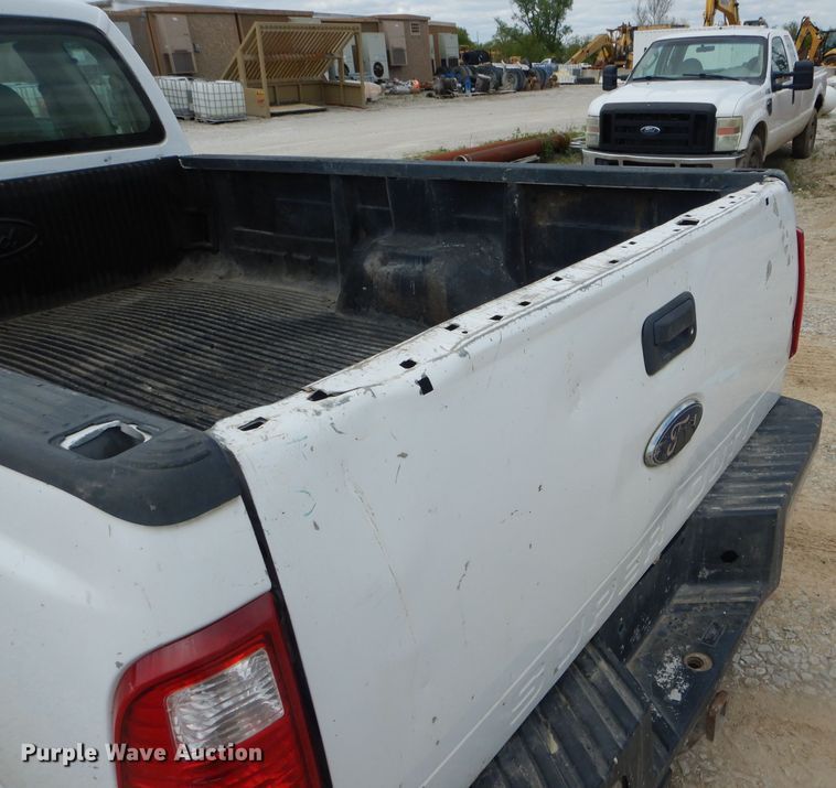 image for item DF3155 2006 Ford F250 Super Duty XL  pickup truck