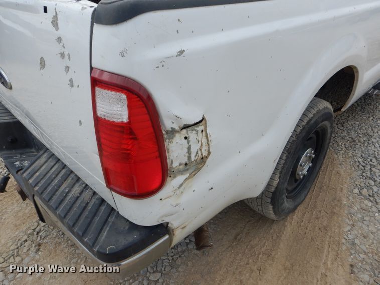 image for item DF3155 2006 Ford F250 Super Duty XL  pickup truck