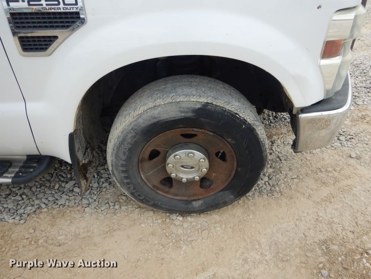 image for item DF3155 2006 Ford F250 Super Duty XL  pickup truck