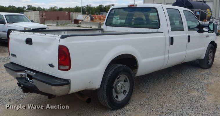 image for item DF3156 2006 Ford F350 Super Duty XL  Crew Cab pickup truck