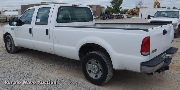 image for item DF3156 2006 Ford F350 Super Duty XL  Crew Cab pickup truck
