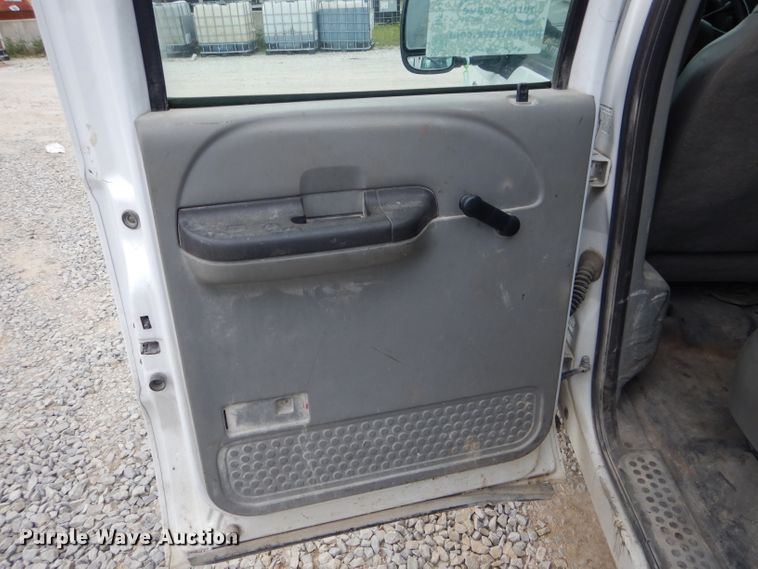 image for item DF3156 2006 Ford F350 Super Duty XL  Crew Cab pickup truck