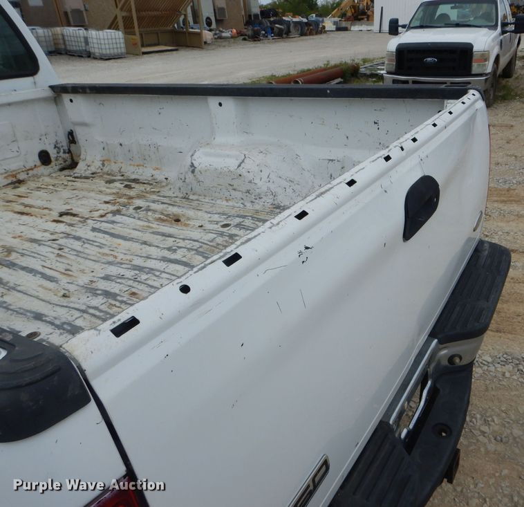 image for item DF3156 2006 Ford F350 Super Duty XL  Crew Cab pickup truck