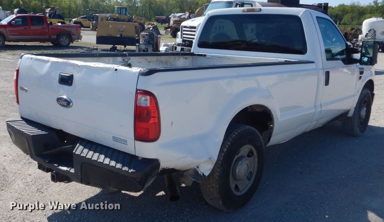 image for item DF3157 2009 Ford F250 Super Duty XL  pickup truck