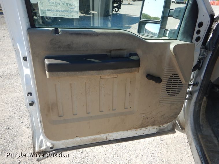 image for item DF3157 2009 Ford F250 Super Duty XL  pickup truck