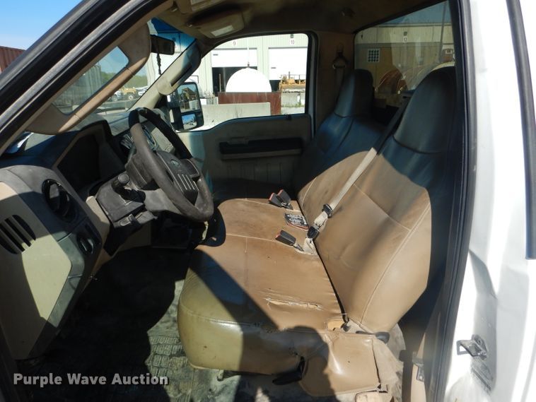 image for item DF3157 2009 Ford F250 Super Duty XL  pickup truck