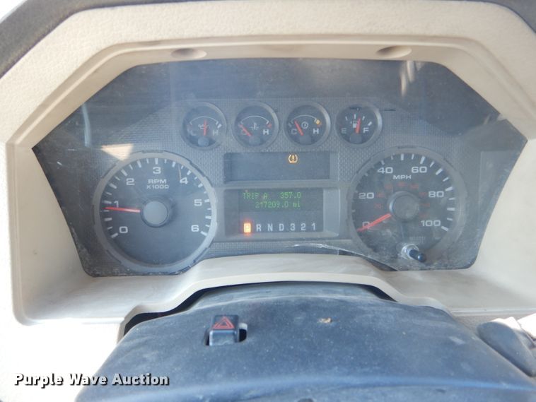 image for item DF3157 2009 Ford F250 Super Duty XL  pickup truck