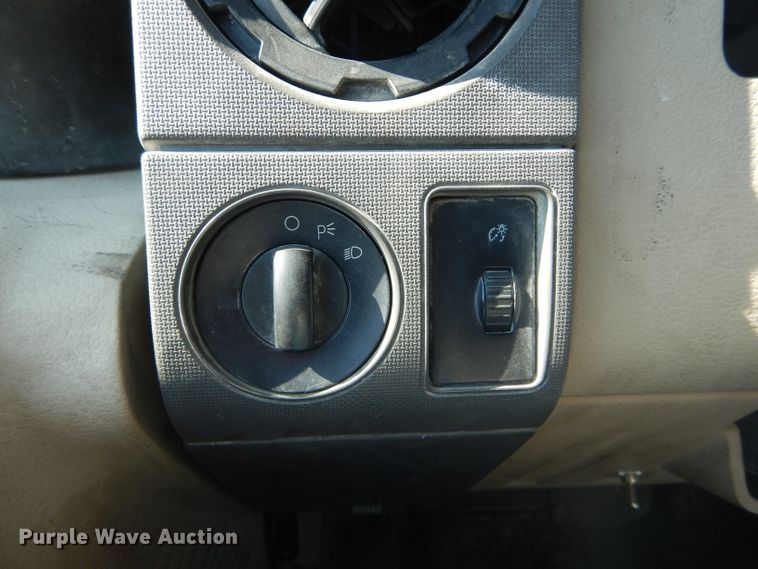 image for item DF3157 2009 Ford F250 Super Duty XL  pickup truck