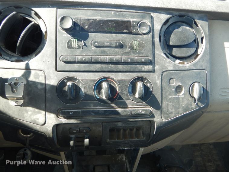 image for item DF3157 2009 Ford F250 Super Duty XL  pickup truck