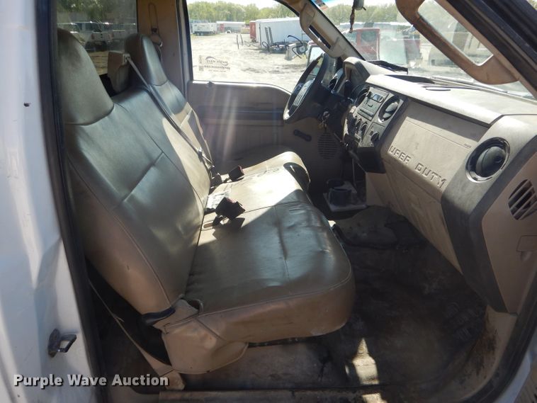 image for item DF3157 2009 Ford F250 Super Duty XL  pickup truck