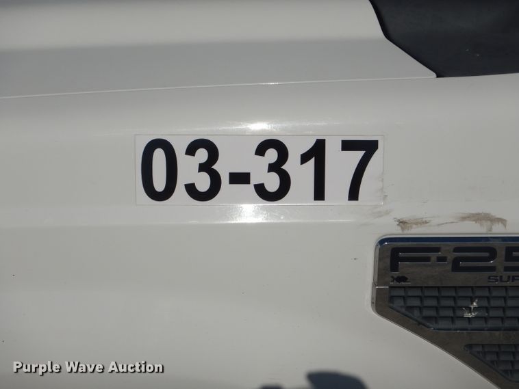 image for item DF3157 2009 Ford F250 Super Duty XL  pickup truck