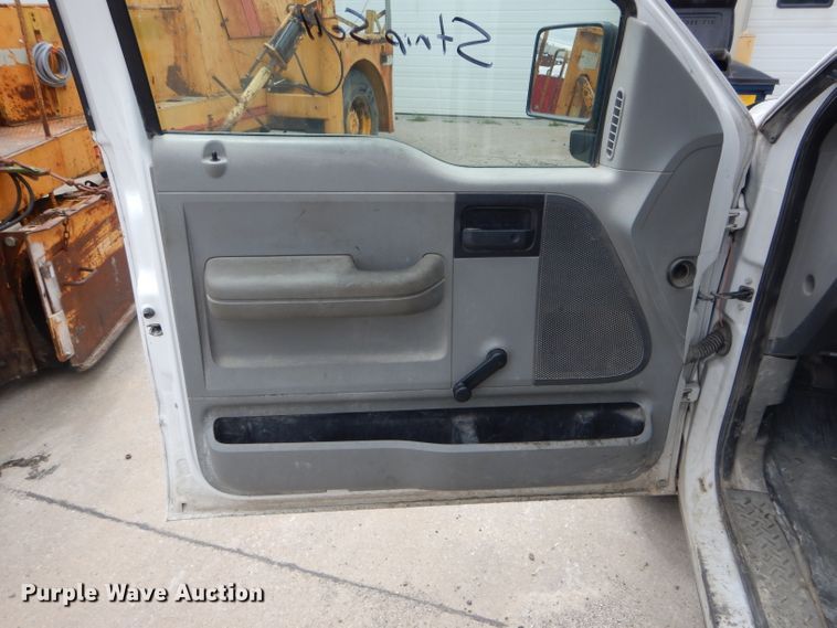 image for item DF3160 2006 Ford F150 XL  SuperCab pickup truck