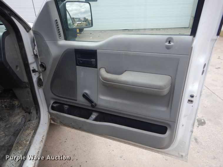 image for item DF3160 2006 Ford F150 XL  SuperCab pickup truck