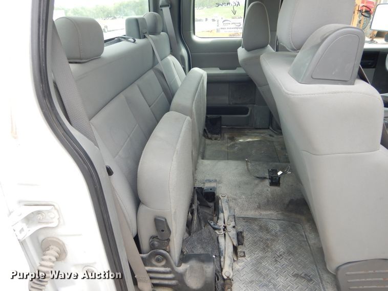 image for item DF3160 2006 Ford F150 XL  SuperCab pickup truck