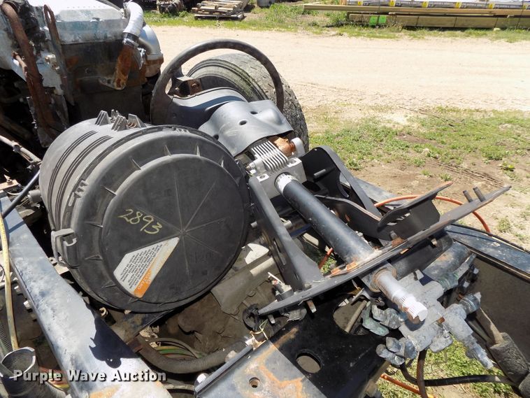 image for item DG2575 International 4700 truck chassis