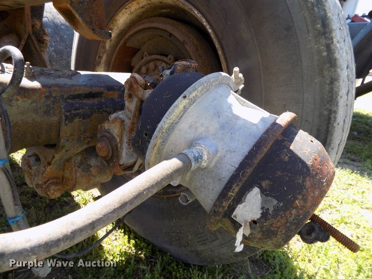 image for item DG2575 International 4700 truck chassis