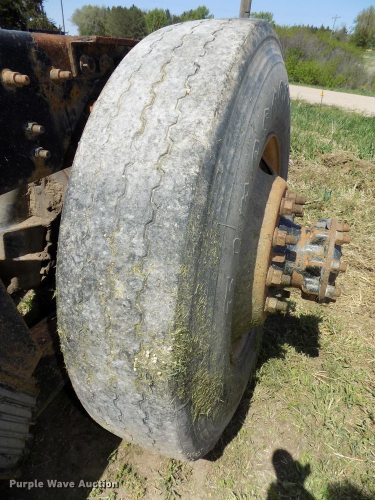 image for item DG2575 International 4700 truck chassis