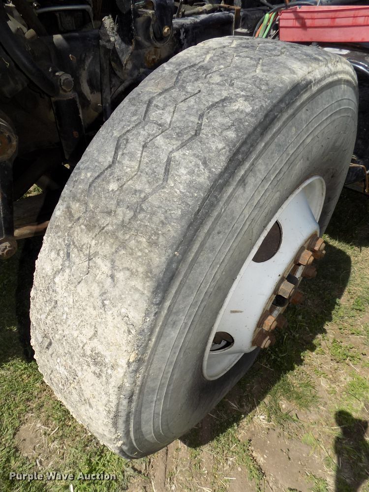 image for item DG2575 International 4700 truck chassis