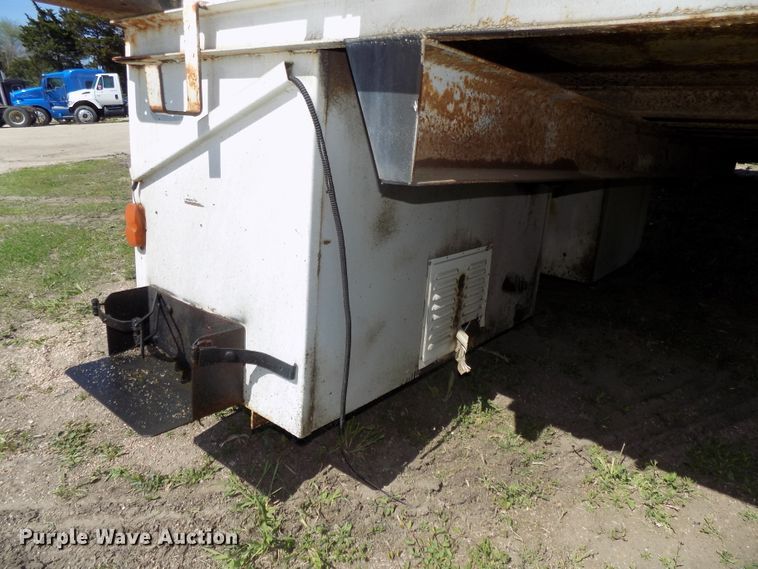 image for item DG2577 Utility bed