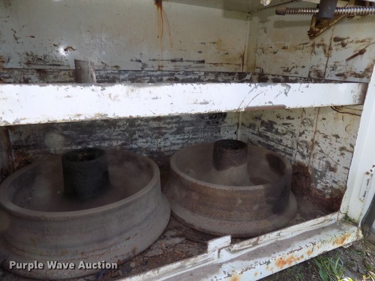 image for item DG2577 Utility bed