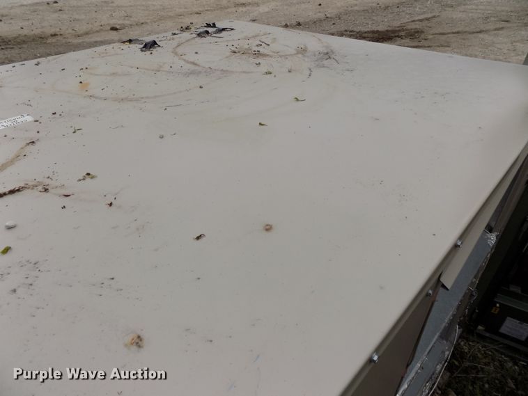 image for item DG2586 Lennox Humiditrol LGA090H2BS3G roof top air conditioner