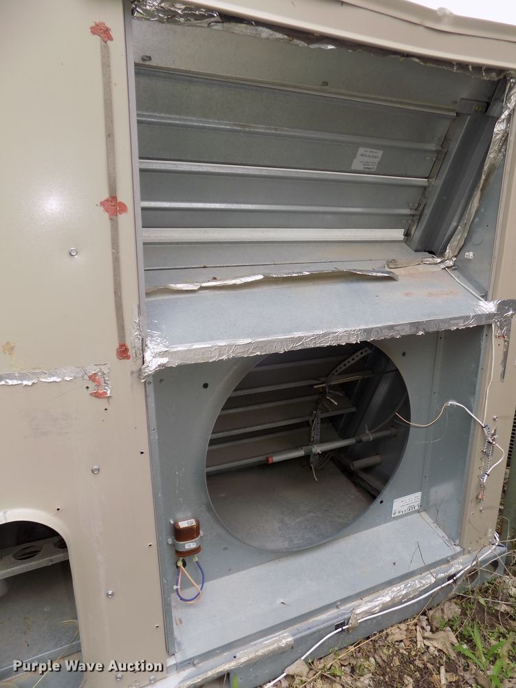 image for item DG2586 Lennox Humiditrol LGA090H2BS3G roof top air conditioner