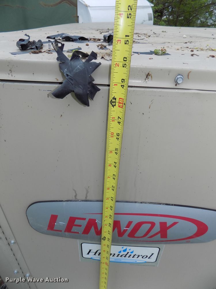 image for item DG2586 Lennox Humiditrol LGA090H2BS3G roof top air conditioner