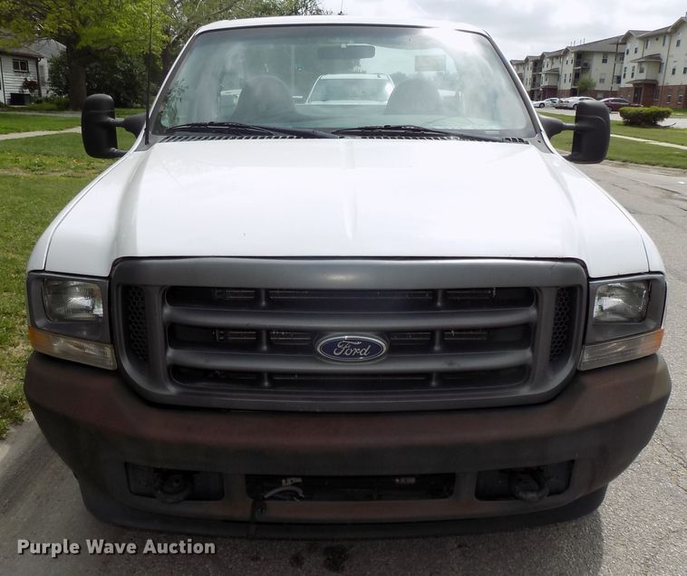 image for item DG2589 2003 Ford F250 Super Duty  utility bed pickup truck