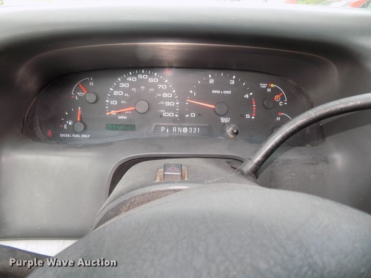 image for item DG2589 2003 Ford F250 Super Duty  utility bed pickup truck