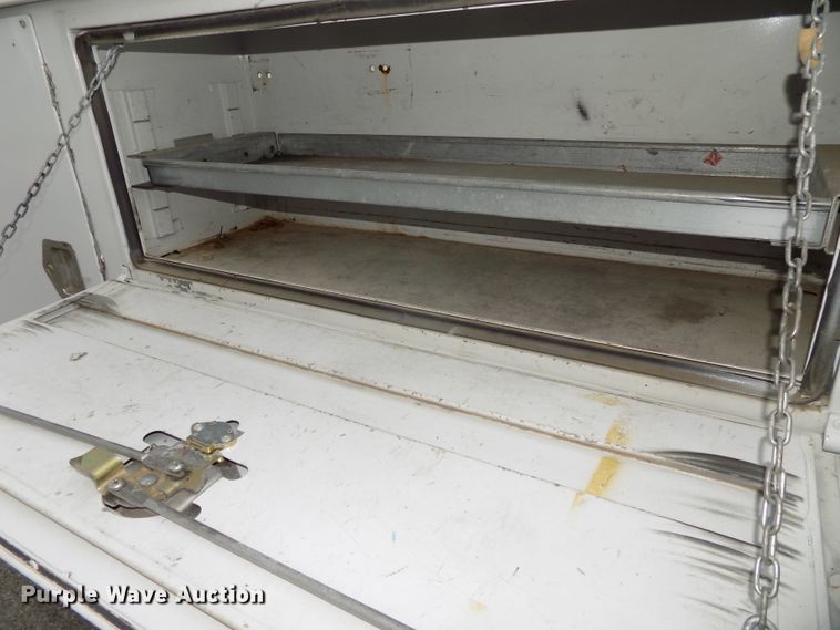 image for item DG2589 2003 Ford F250 Super Duty  utility bed pickup truck