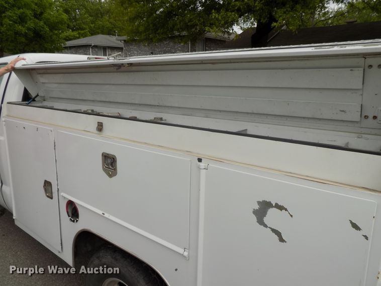 image for item DG2589 2003 Ford F250 Super Duty  utility bed pickup truck