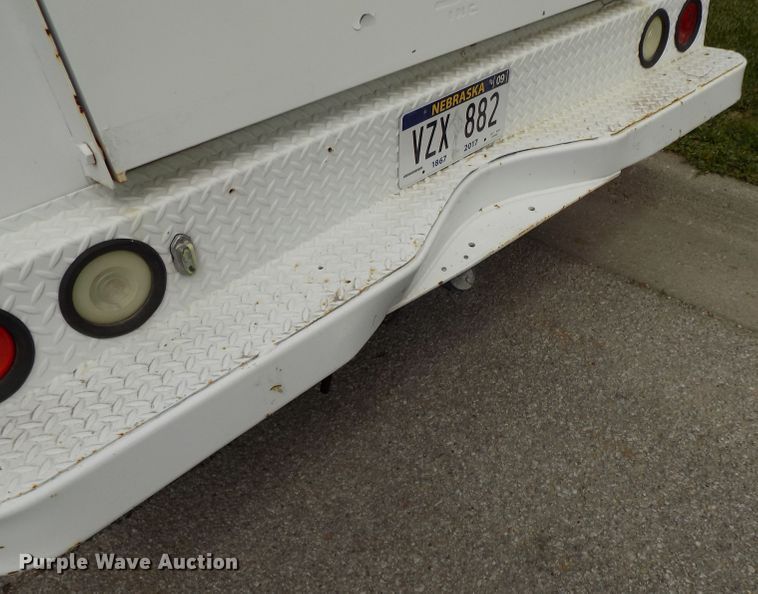 image for item DG2589 2003 Ford F250 Super Duty  utility bed pickup truck