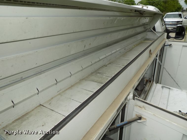 image for item DG2589 2003 Ford F250 Super Duty  utility bed pickup truck