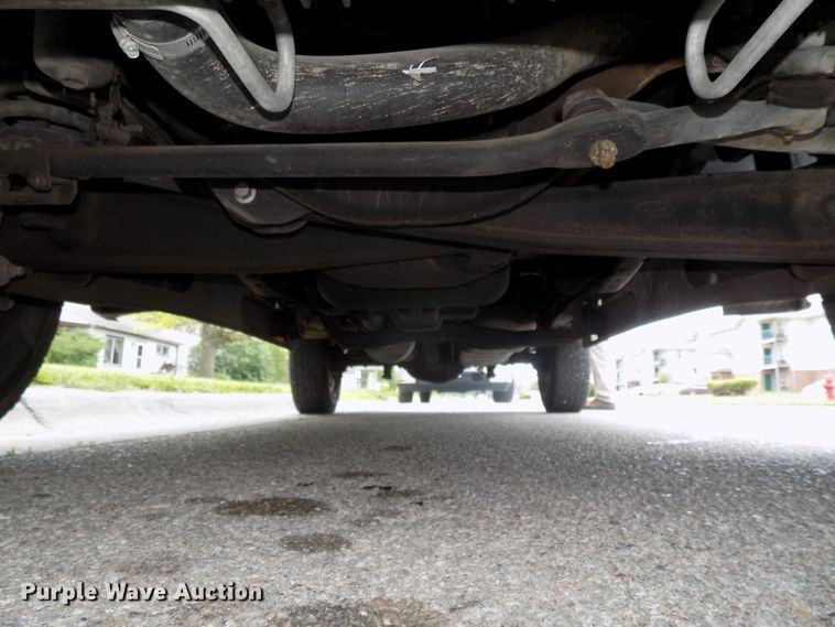 image for item DG2589 2003 Ford F250 Super Duty  utility bed pickup truck