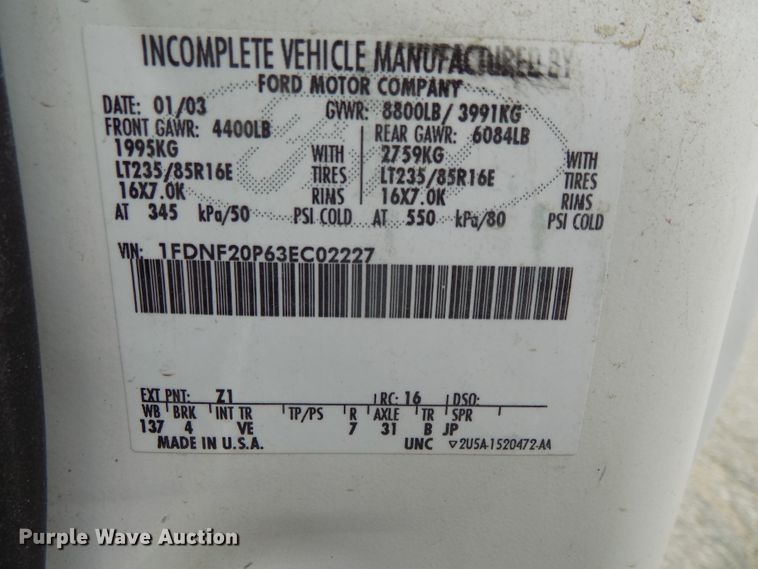 image for item DG2589 2003 Ford F250 Super Duty  utility bed pickup truck